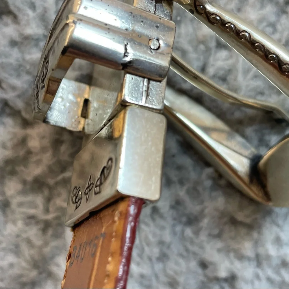 Womens fashion Belt with Silver Buckle size L35'' x‎ W1''